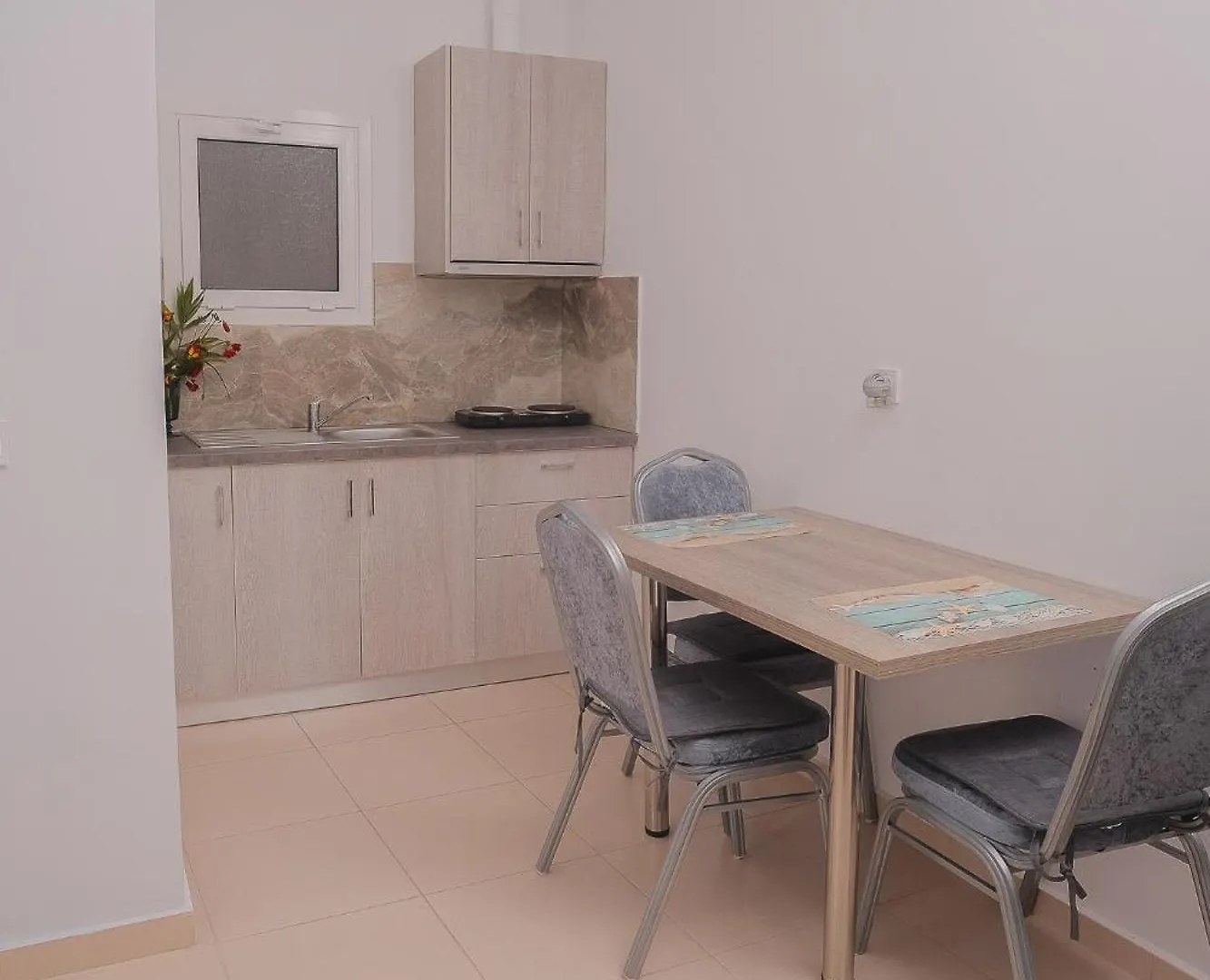 Ferienwohnung Rusha Family Qeparo Apartment